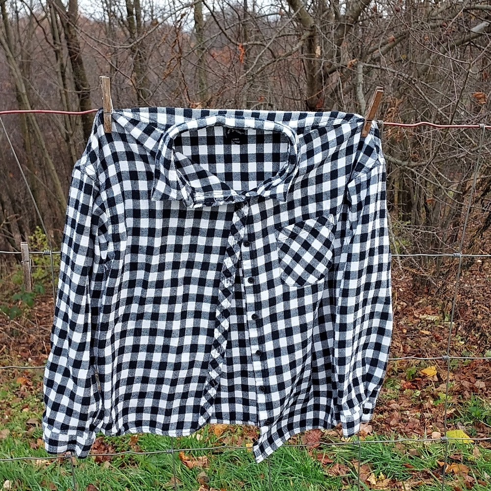 Art Class Girls Black and White Buffalo Plaid.